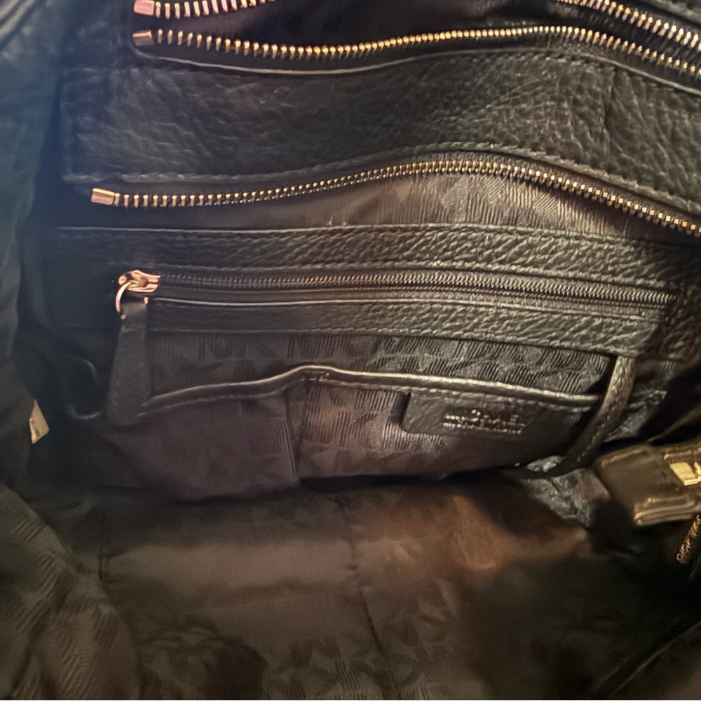 Michael Kors Classic Black Shoulder Bag - Picture 11 of 11